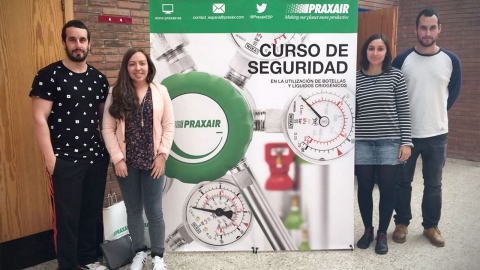 Our PhD students have attended the course of safety in the use of bottles and cryogenic liquids